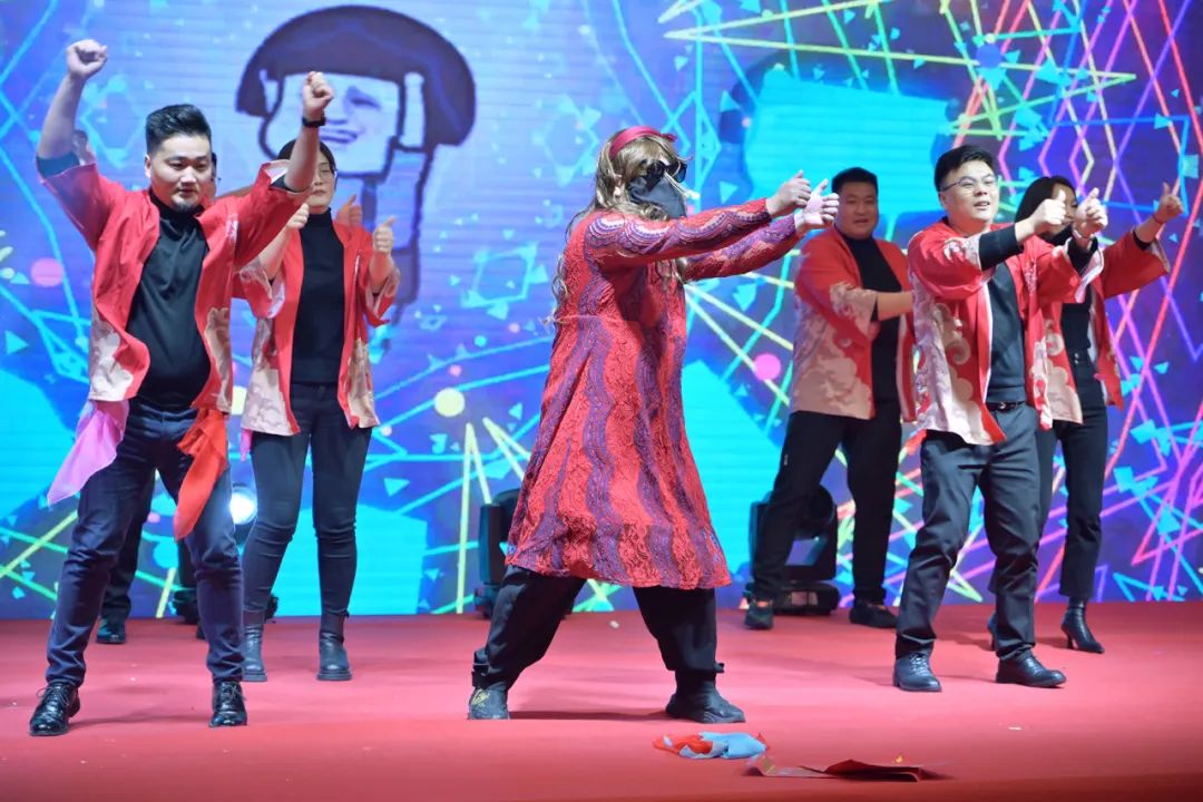 龍騰年·秉初心·創(chuàng)未來|清風(fēng)裝飾25周年主題年會圓滿成功！
